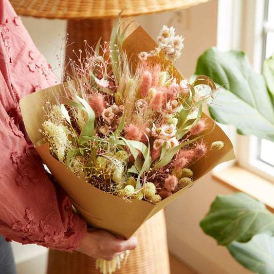 Dried Flowers - Classic Bouquet - Blush
