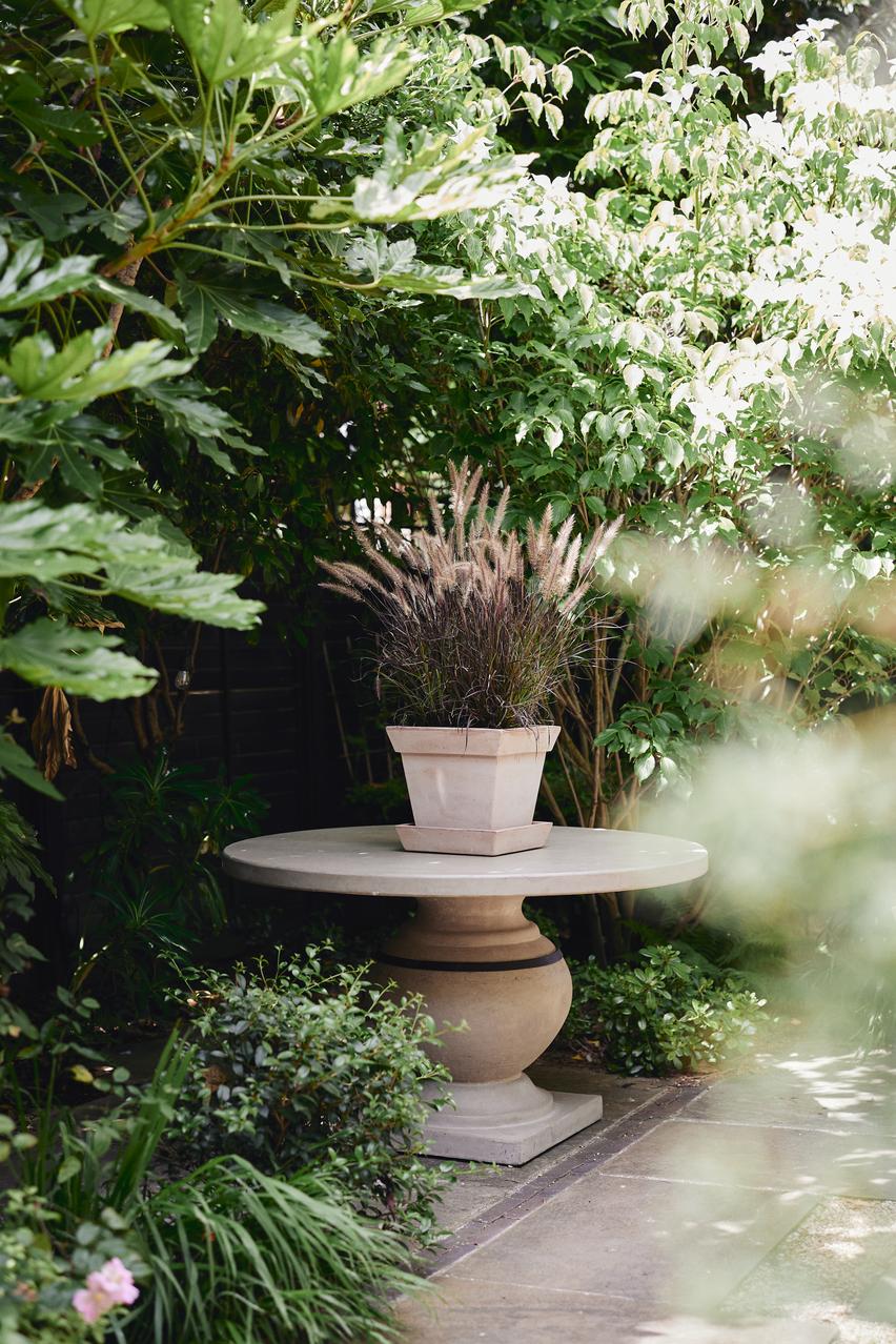 Bergs Potter Gaia Pot + Saucer