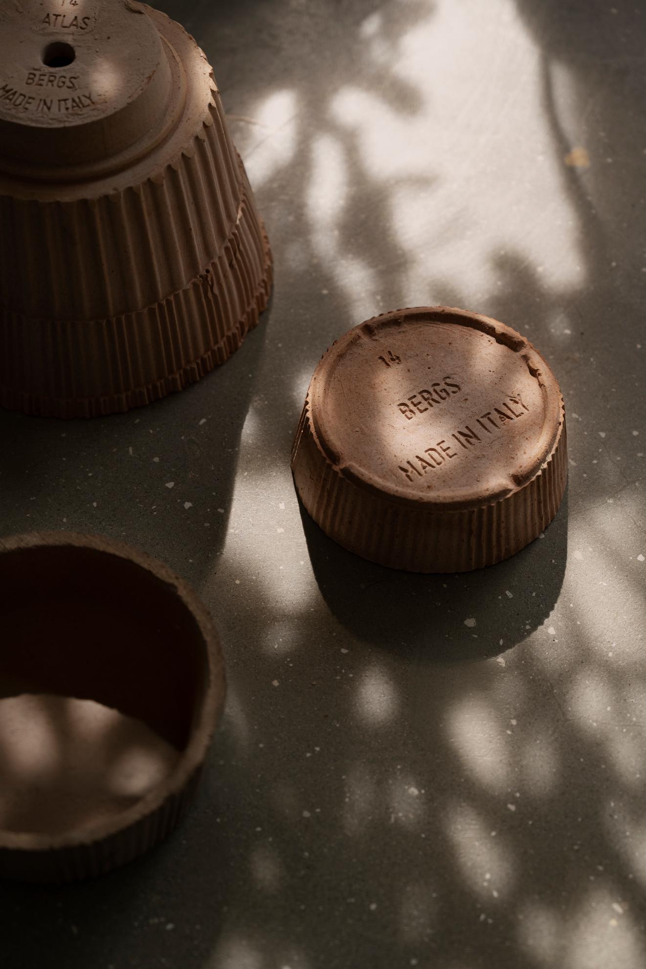 Bergs Potter Atlas Pot + Saucer